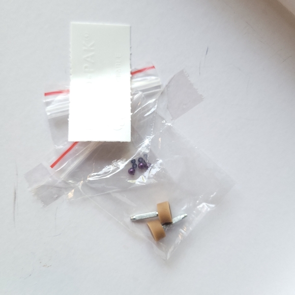 🍒NIB🍒 BADGLEY MISCHKA EMBELLISHED D'ORSAY PUMPS - Picture 16 of 16